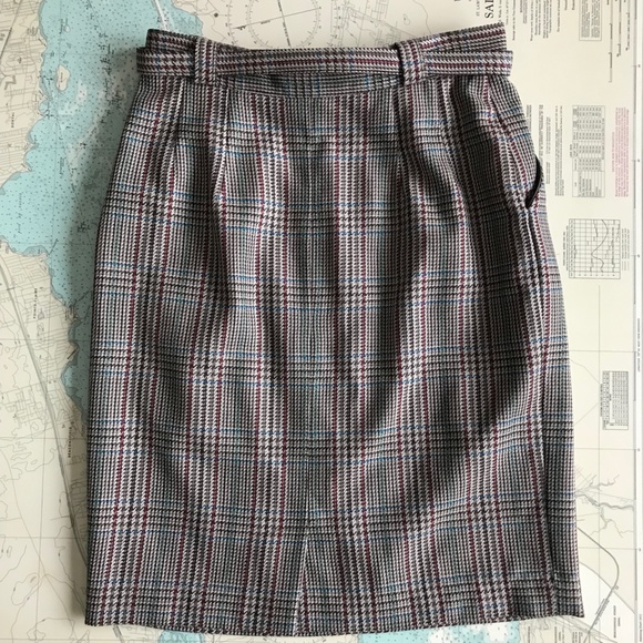 Vintage Wool Houndstooth Skirt - Picture 4 of 6